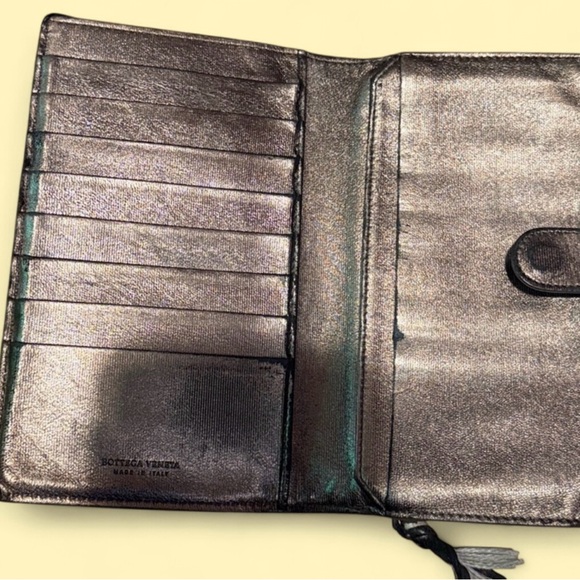 Authentic Bottega Veneta Intrecciato Lambskin Wallet Italy - Picture 2 of 6